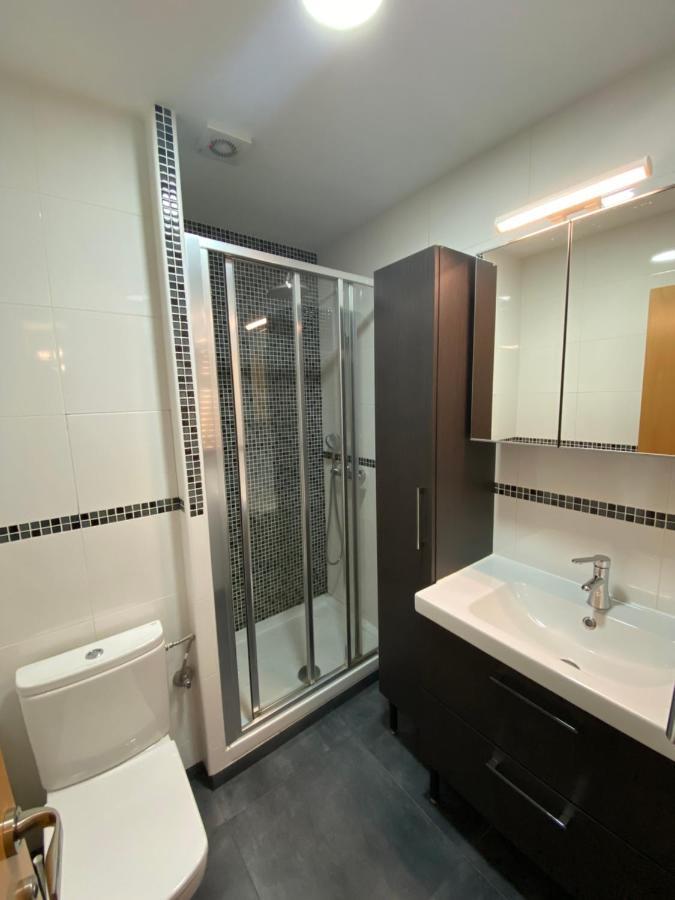 Entire New Apartment 20' From Barcelona Sabadell Eksteriør billede