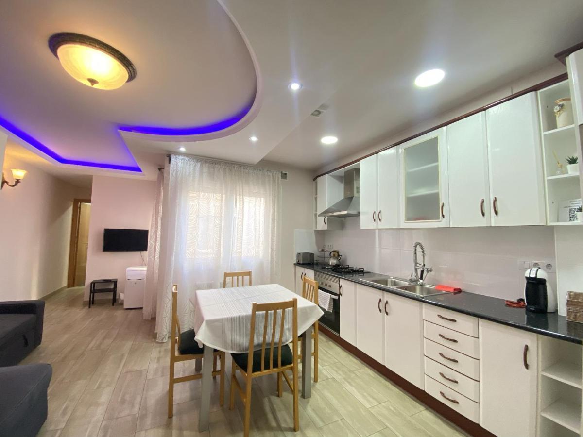 Entire New Apartment 20' From Barcelona Sabadell Eksteriør billede